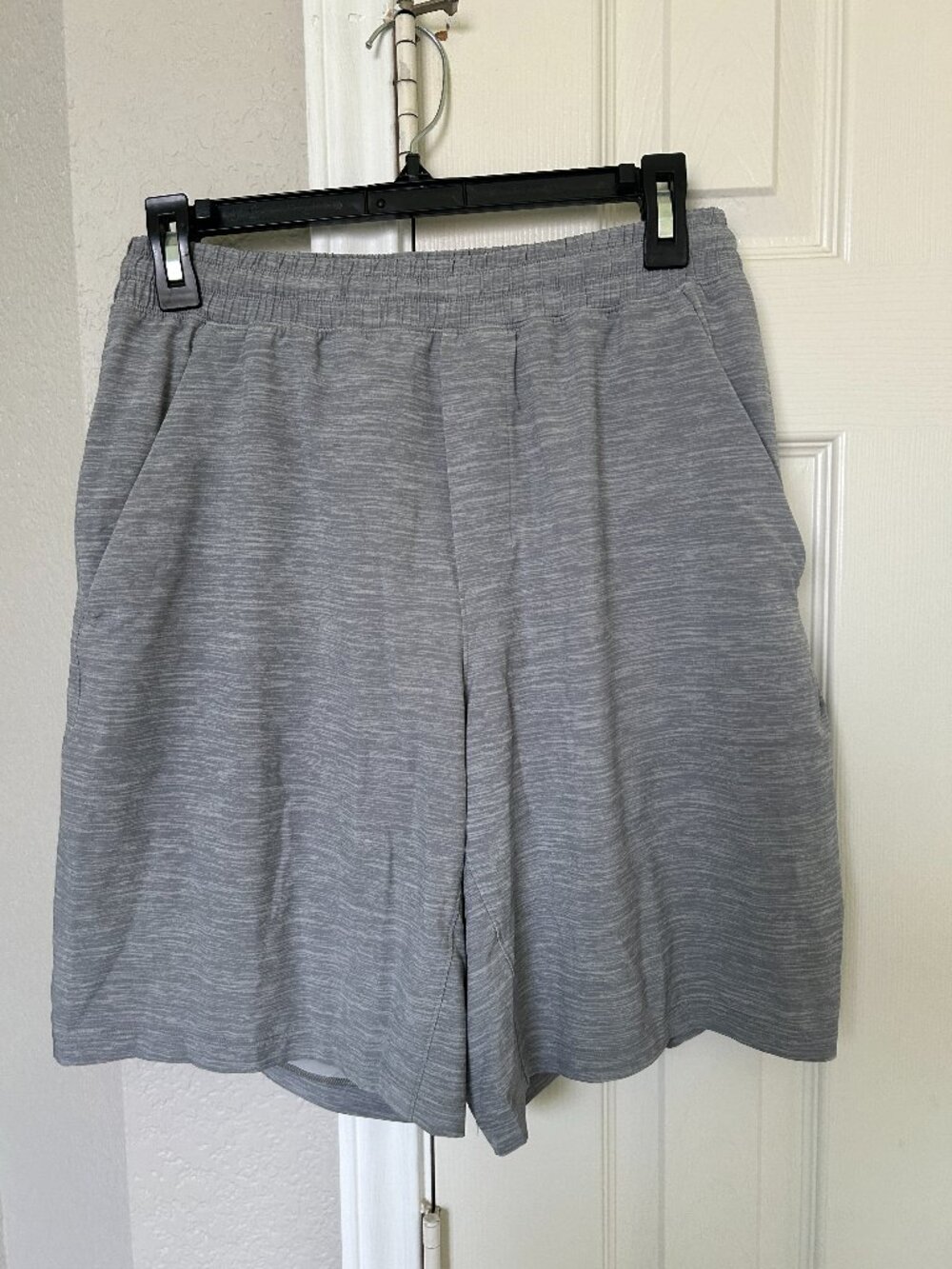 Lululemon Men's Pace Breaker Shorts - Lined 9" - Gray Textured - Medium